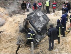 Şarampole Uçan Tır'ın Şoförü Yanarak Öldü