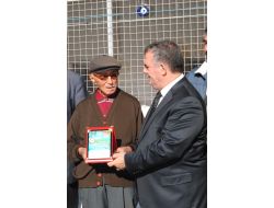 66 Yıl Aralıksız Görev Yaptı, Yılın Muhtarı Seçildi