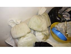 Hırsızlık Operasyonu Yapan Polis Bir Taşla İki Kuş Vurdu