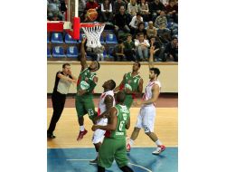 Erdemirspor: 54 Pınar Karşıyaka: 64