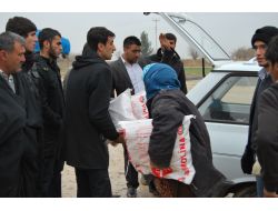 Ak Partili Gençlerden, Suruç'a Sığınan Suriyeliler İçin Yardım Kampanyası