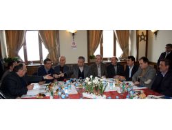 Arınç: Uludağ'da 4 Mevsim Canlılık İçin Tedbirler Almak Gerekiyor