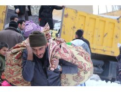 Kan Davasından Göçen Aileye Kaymakam Ve Başkandan Destek