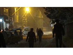 Ağrı'da Yoğun Kar Yağışı Devam Ediyor