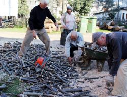Karadeniz'in Fındık Odunu Evleri Isıtıyor