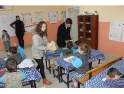 Lise Öğrencileri Yardımlaşma Adına Köy Anaokulları İçin Oyuncak Topladı