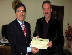 İl Şehitliğinin Mermer İşlerini Üstlenen Genç Polat Mermer'e Takdirname