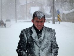 Sarıkamış’ta Kar Ve Tipi Hayatı Olumsuz Etkiliyor