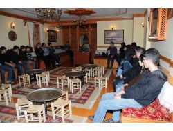 Pursaklarlı Gençler Yazar Bülent Akyürek İle Bir Araya Geldi