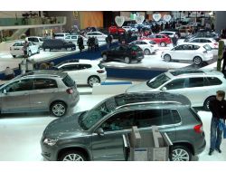 Bakan İstedi, Autoshow Hostesleri ‘daha kapalı’ Giyinecek