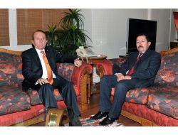 Vali Balkanlıoğlu'na 'En Kıdemli' Ziyaret