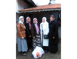 Ak Partili Kadınlar 33 Ailenin Yüzünü Güldürdü