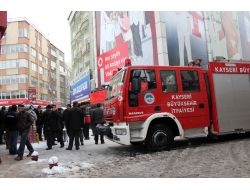 İş Merkezinin Çatı Katında Yangın Çıktı