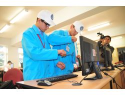 Depremde Öğrenciler Devrilen Eşyalardan Zarar Görmeyecek