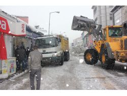 Ağrı'da Kar Temizleme Çalışmaları Sürüyor