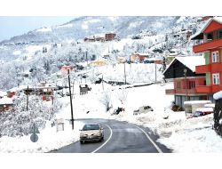 Başkan Kurt: Mahalle Yollarının Ulaşıma Açılmasına Çalışılıyor