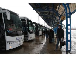 Kar Yolları Kapattı, Otobüs Seferleri 3’den 1’e Düştü