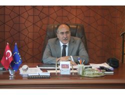 Vali Savaş: Basının Önemli Misyonu Var