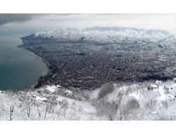 Beyaza Bürünen Ordu'yu Seyretmek İçin Boztepe'ye Akın Ettiler