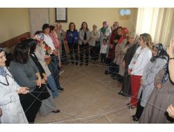 Ödemiş'te Anne Baba Okulu Mezunlarını Verdi