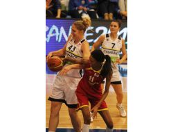 Fenerbahçe, Nadezhda’yı 93 - 67 Mağlup Etti