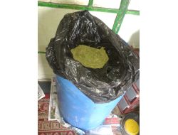 Köyde Çoban Kılığına Giren Jandarma 16 Kilo Esrar Ele Geçirdi