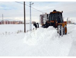 Ardahan'da Karla Mücadele Çalışması Sürüyor