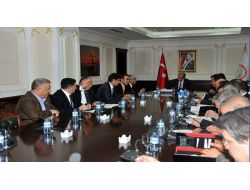 Ak Parti'li Vekiller, Bakan Eker'den Sorunların Çözümü İçin Destek İstedi