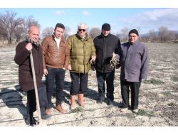 Türkiye Bakıyor, Makedonya Kapıyor