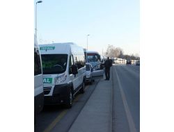 Minibüsçüler Yalova'da Yol Kapattı