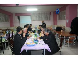 Gazeteciler, Sultan Alparslan Koleji'nin Yemeğinde Buluştu