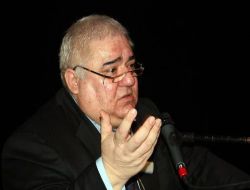 Prof. Dr. Doksat: Mevlana'ya Hümanist Denilince Çıldırıyorum