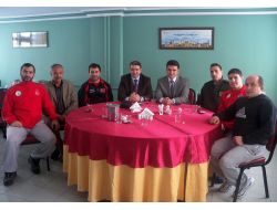 Çamardı Kaymakamı Dönmez, Güreş Kampını Ziyaret Etti