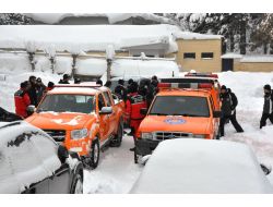 Bitlis'te Tek Katlı Evler Kara Gömüldü