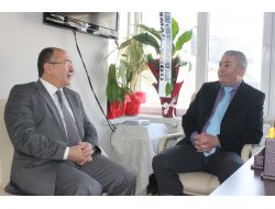 Vali Savaş: Basın, Toplumun Sorunlarının Çözümü İçin Çaba Sarfediyor