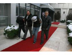 Suçüstü Yakalanan Zanlı, Sertifikalı Yüzük Hırsızı Çıktı