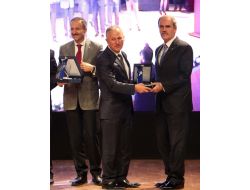 Yıldız Teknik'ten, Başkan Altepe'ye, 'Yılın Yıldızı' Ödülü