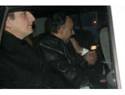 Sahte Kimlikle Vatandaşlar Adına Telefon Hattı Aldılar