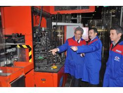 Tarsus Kaymakamı Güldibi Cam Fabrikasını Gezdi