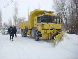 Köy Yollarını Açan Özel İdare Ekipleri Diyaliz Hastalarını Hastaneye Ulaştırdı