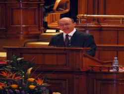 Romanya Cumhurbaşkanından Kararlılık Mesajı:"Devlette Reform Zamanı Geldi!"