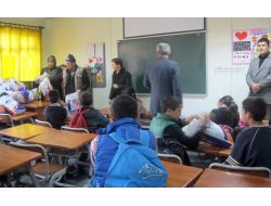 Kimse Yok Mu'dan Öğrencilere '500 Çocuk Üşümesin' Yardımı