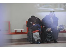 Otomobilin İçinde Bırakılan Çocuk Yangın Çıkardı, Hayati Tehlikesi Sürüyor