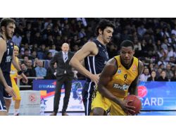 Anadolu Efes, Alba Berlin’i 71 - 62 Mağlup Ederek İkinci Galibiyetini Aldı