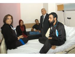 Ak Partililer Suriyeli Hastaları Ziyaret Etti