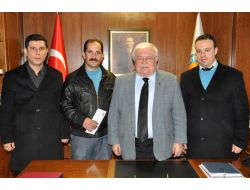 Şoför Otobüste Unutulan 80 Bin Lirayı Sahibine İade Etti