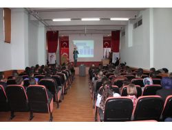 "İletişim Problemleri Eninde Sonunda Karşınıza Sorun Olarak Çıkar"