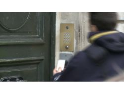 Cinayetlerin İşlendiği Binadaki Şifre Sistemi