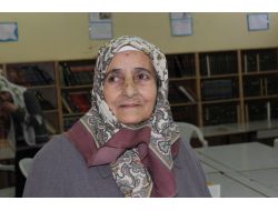 72 Yaşındaki Melek Ninenin Okuma Azmi