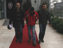 Hırsızı Güvenlik Görevlileri Yakaladı
